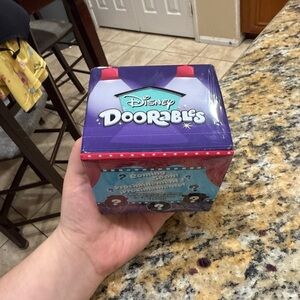 Disney Doorables Surprise Box - Purple and Blue